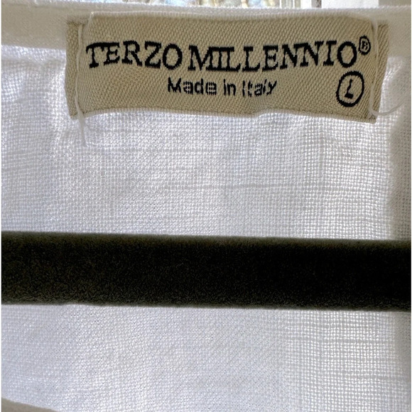 Terzo Millennio L 100% Linen with embroidered white flowers tunic. Boho sheer. - Picture 2 of 7